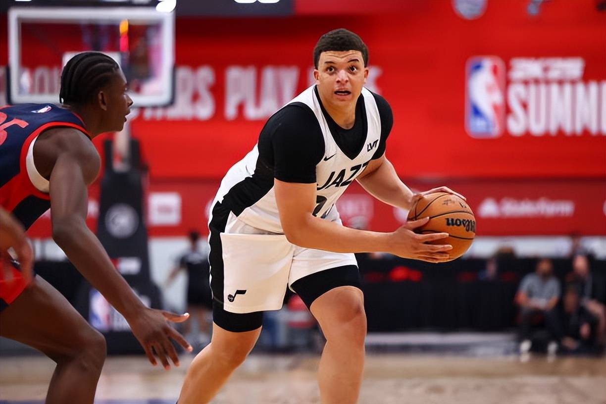 yabo犹他爵士发布备战花絮，关键时刻刷新队史纪录，CBA常规赛任务艰巨，训练强度明显提升的简单介绍