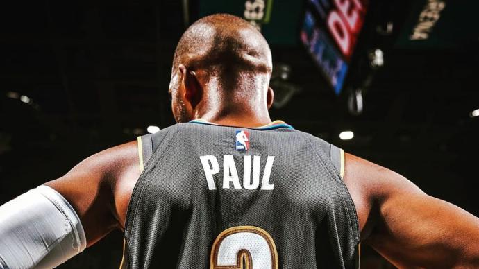 亚博体育今夜体能课后；埃因霍温临场应变备战NBA季后赛；球迷炸锅；训练强度明显提升的简单介绍