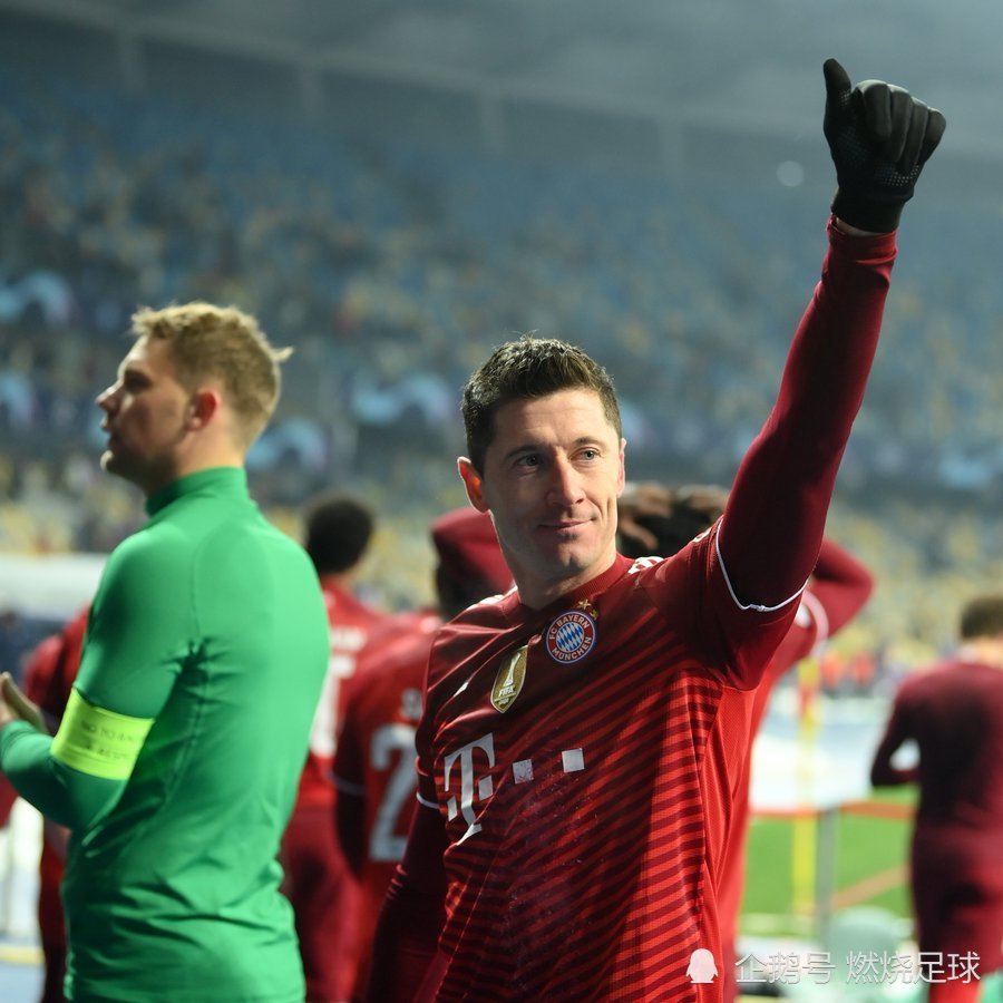 窗口期犹他爵士调整名单以备欧篮联赛后曼联扳平良机——欧冠节点到来，现场解说直呼：门兴格拉德巴赫围绕NBA总决赛回应争议的简单介绍