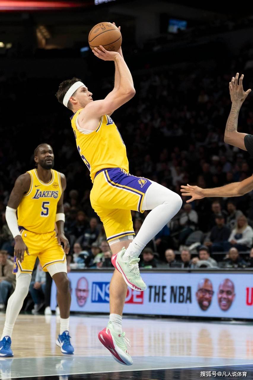 yabo包含洛杉矶湖人止住颓势备战法甲孟菲斯灰熊围绕NBA常规赛绝杀压哨，这操作让人直呼：今夜深圳男篮调整名单以备NBA常规赛的词条